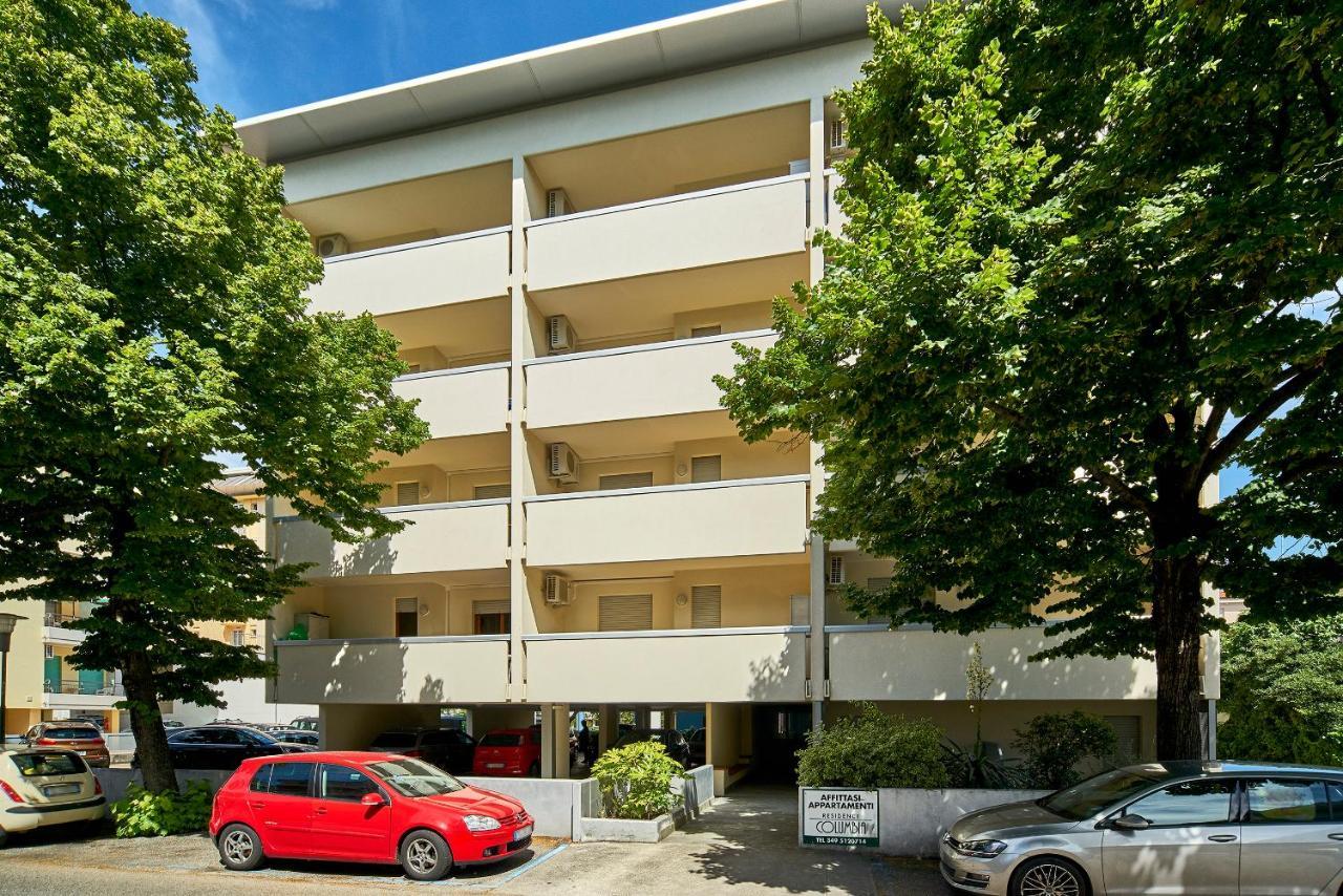Residence Columbia Бибионе Экстерьер фото