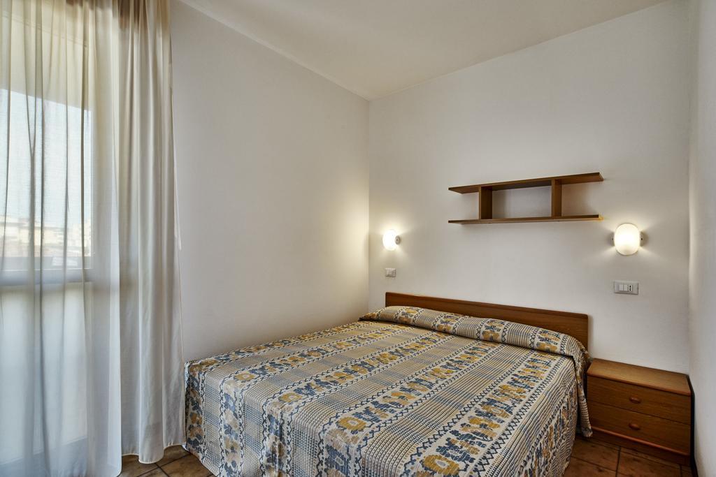 Residence Columbia Бибионе Экстерьер фото