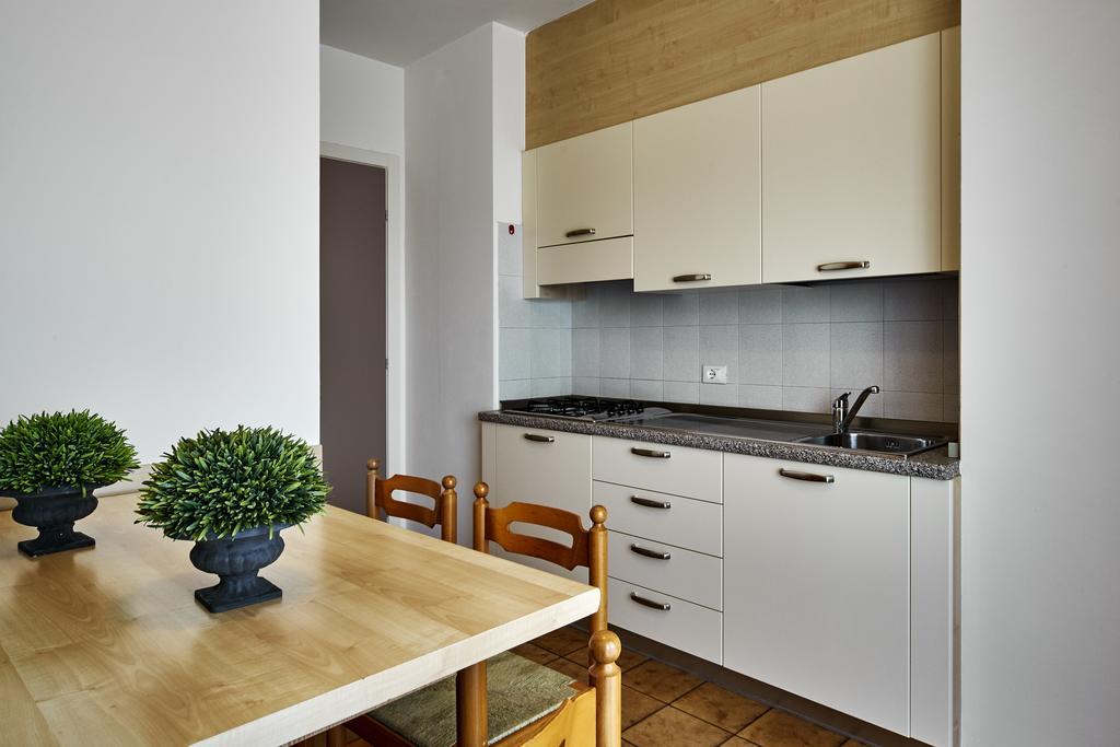 Residence Columbia Бибионе Экстерьер фото