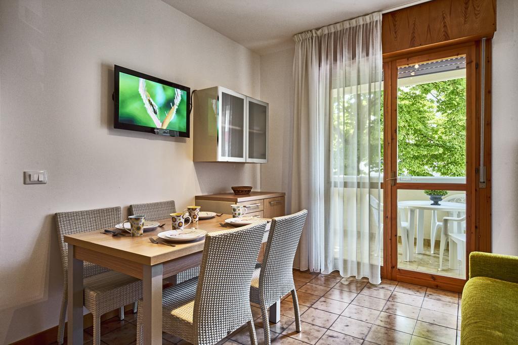 Residence Columbia Бибионе Экстерьер фото
